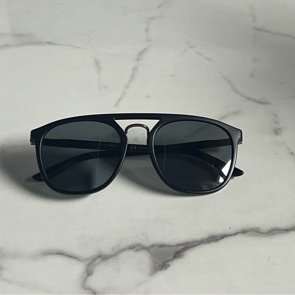 Giorgio Armani AR8118 Sunglasses - Picture 1 of 6